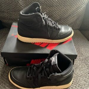 Nike Air Jordan 1 retro high OG Cyber Monday size 6.5Y